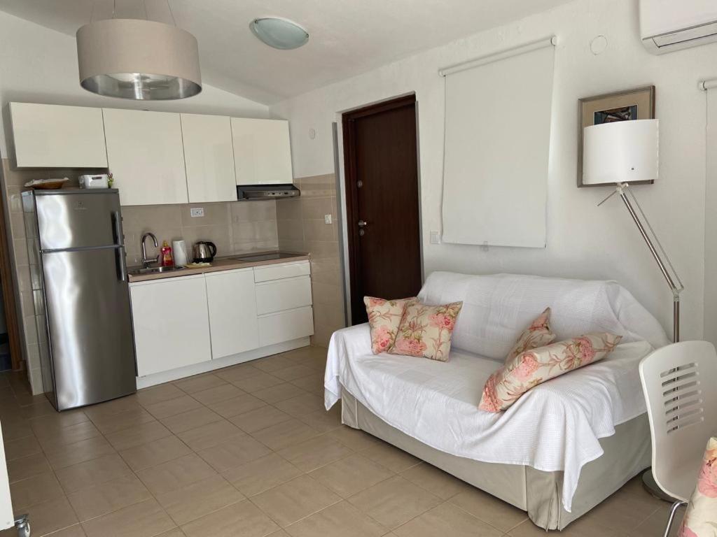 Apartment In Maslinica 70M From The Sea Eksteriør bilde